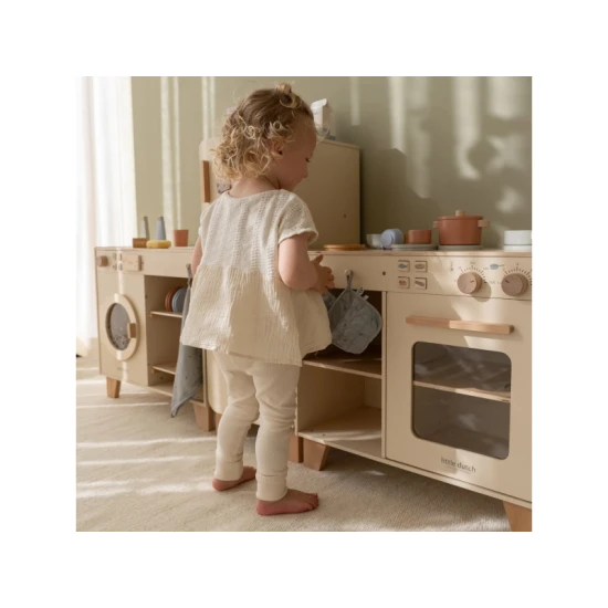 Dřevěná kuchyňka Little Dutch pro děti – realistická hračka na vaření a pečení