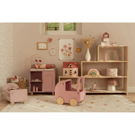 Kočárek pro panenky dřevěný s peřinkou Pink Kočárek pro panenky dřevěný s peřinkou Pink