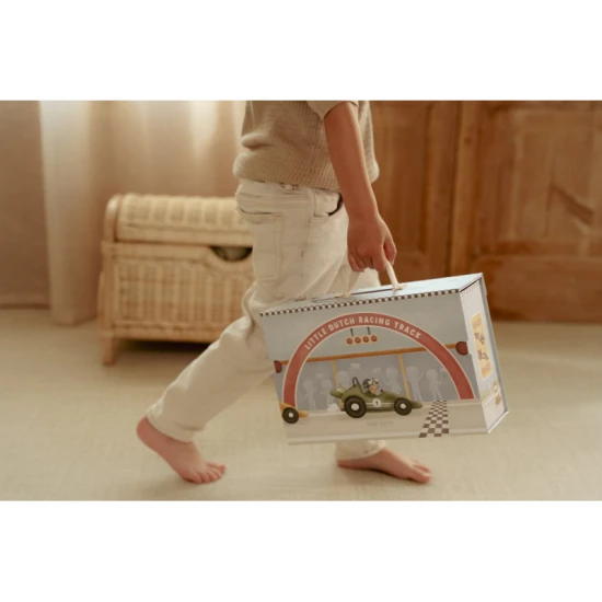 Dřevěná závodní dráha Little Dutch s auty, kartónovými díly, pohárem a dopravními značkami pro děti