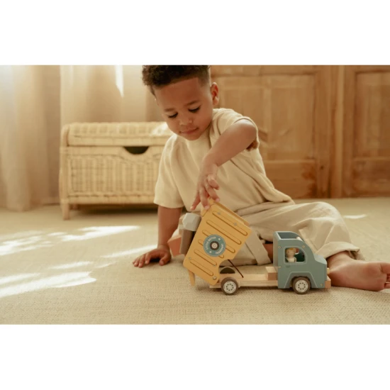 Dřevěný náklaďák se sklápěčkou Little Dutch, sklápěcí korba, různé náklady, dřevěná hračka, hračky pro děti od 2 let