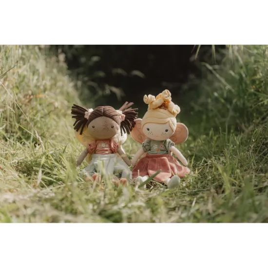 Něžná panenka víla Mila v růžových šatech s křídly, vhodná na hraní i mazlení