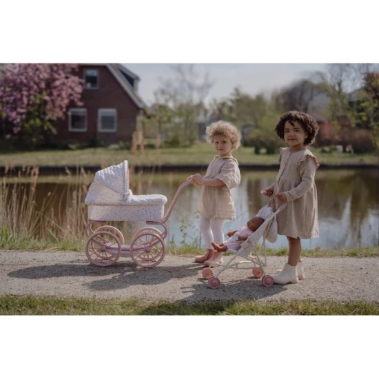 Kočárek pro panenky Little Dutch Soft Flowers s květinovým designem, skládací stříškou a měkkým matracem pro pohodlí panenky