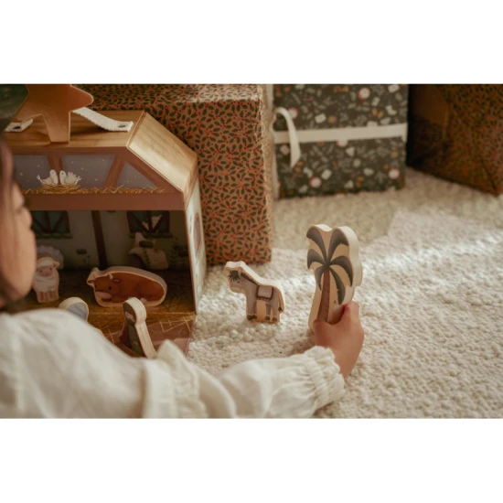 Dreveny vanocni betlem Little Dutch s 14 figurkami a kartonovou staji – hracka pro deti