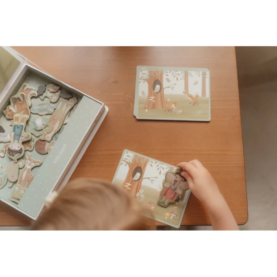 LITTLE DUTCH Magnetická hra Forest Friends Magnetická hra Forest Friends s lesními motivy a vzorovými kartami