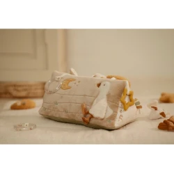 Polštářek trojhranný s aktivitami Newborn Naturals Polštářek trojhranný s aktivitami Newborn Naturals