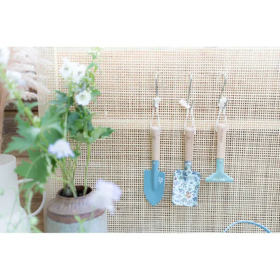 Dětská sada zahradního nářadí Forest Friends s dřevěnými rukojeťmi a jemným lesním potiskem