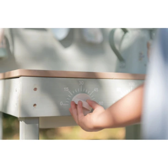 Venkovní kuchyňka dřevěná