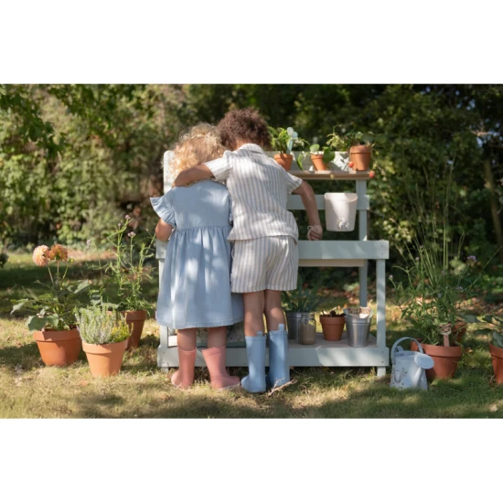 Venkovní kuchyňka dřevěná