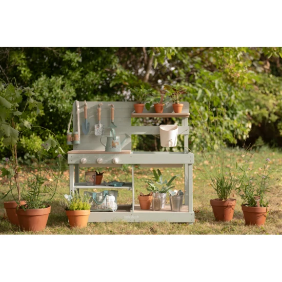 Venkovní kuchyňka dřevěná