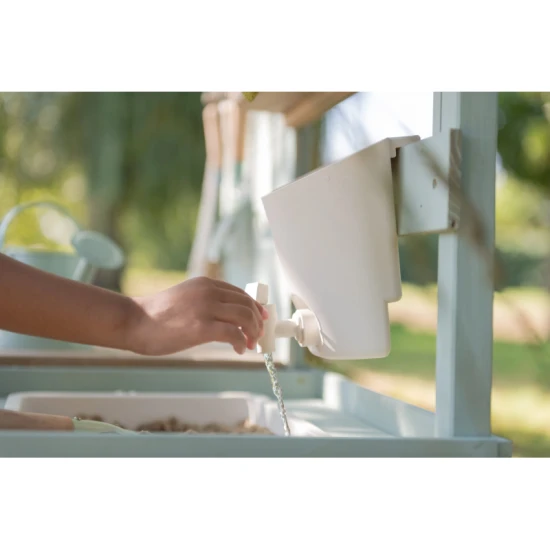 Venkovní kuchyňka dřevěná