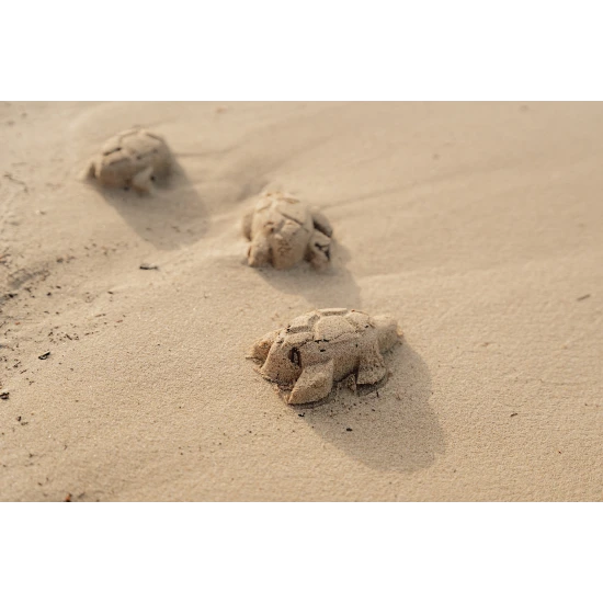 LITTLE DUTCH Písková sada Námořnický záliv 3 díly Sada na písek s motivy života na moři se bude dětem hodit doma na zahradě i u moře na pláži.