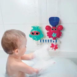 Vodní mlýnek s potrubím Vodní mlýnek s potrubím