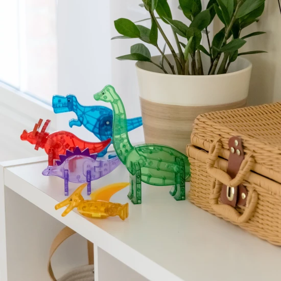 Magnetická sada pěti figurek dinosaurů od MAGNA-TILES.