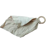 Mušelínový mazlíček s kaučukovým kroužkem Béžový