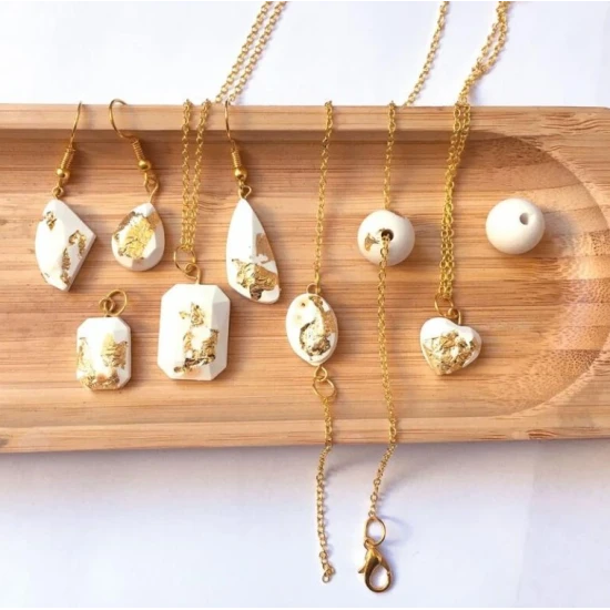 Kreativni sada – Vyroba sperku z cementu a zlate folie pro divky