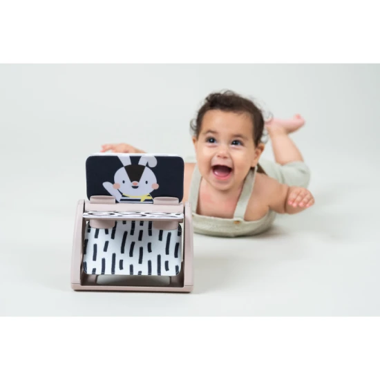 Otočná knížka Black & White – Taf Toys 13385TAF