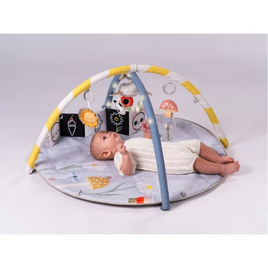 Osvětlená hrací deka s hudebním kolotočem Bloom pro rozvoj smyslů a motoriky. 