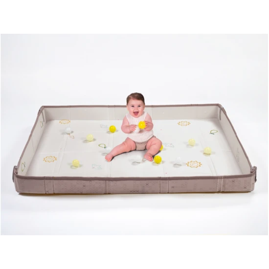 Pěnová hrací podložka s míčky Brown Beige – Taf Toys 13505TAF
