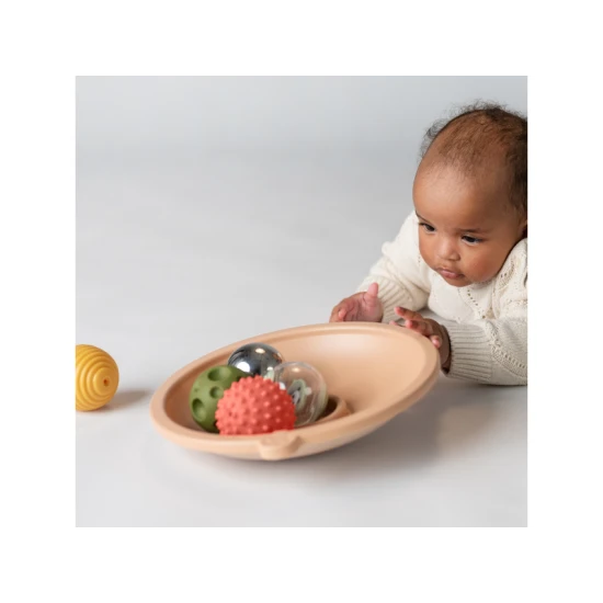 První hry na bříšku? Miska Taf Toys je ideální začátek