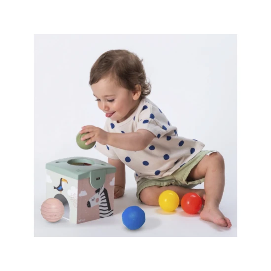 Magic Box obsahuje vše, s čím si malé děti rády hrají!