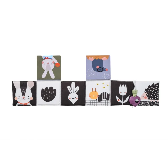 Oboustranná textilní knížka s motivem zahrady pro nejmenší do kočárku, postýlky i na hrací deku.