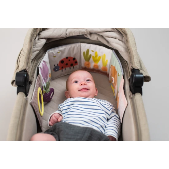 Oboustranná textilní knížka s motivem zahrady pro nejmenší do kočárku, postýlky i na hrací deku.