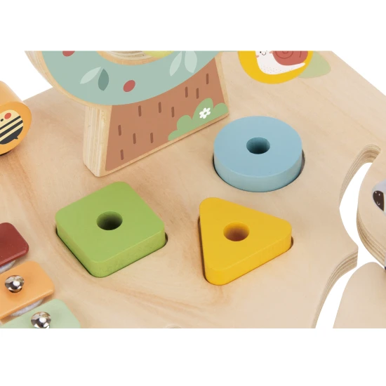 Dřevěný aktivity stolek