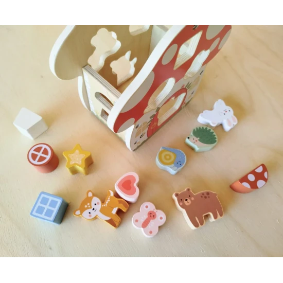 Dřevěná vkládačka Tvary Domeček s 12 barevnými tvary pro děti