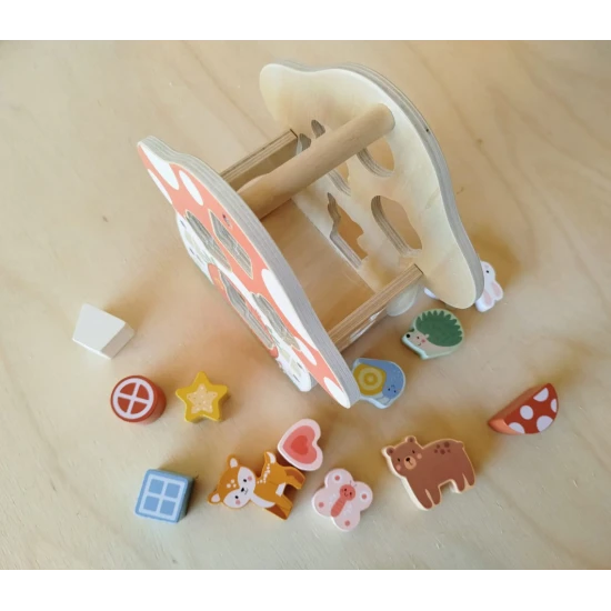 Dřevěná vkládačka Tvary Domeček s 12 barevnými tvary pro děti