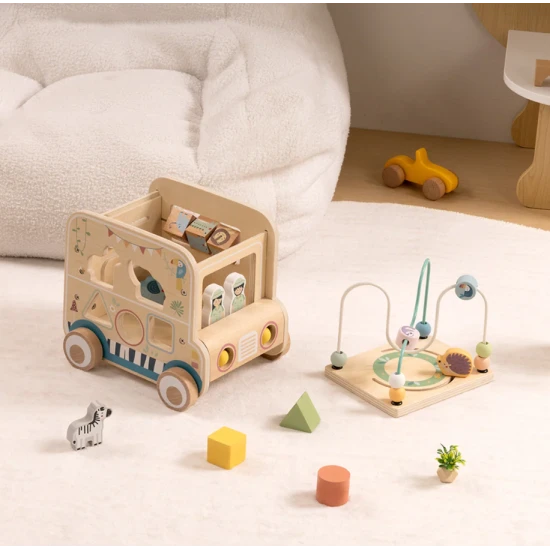 Dřevěná vkládačka Safari s labyrintem Tooky Toy – vzdělávací hračka se zvířátky, korálky a kolečky