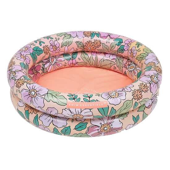 Malý, kulatý, nafukovací bazén Květy od Swim Essentials je svou velikostí určený pro malé děti. Je tak vhodný například jako bazén pro miminka. 