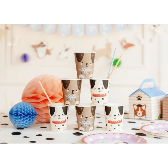 Papírové kelímky se psem na dětskou narozeninovou party