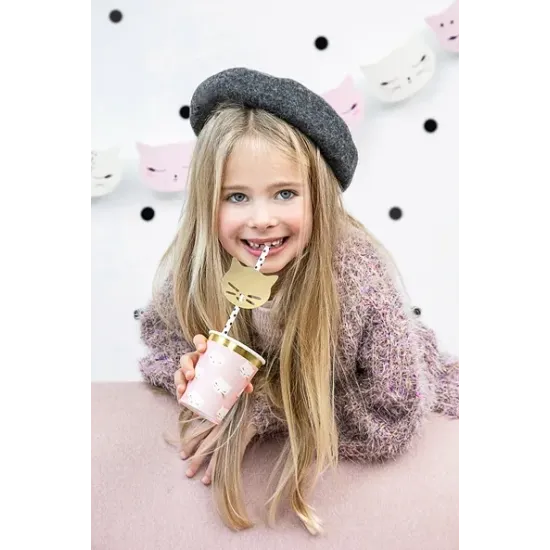 Růžové kelímky s motivem kočka vhodné pro dětské narozeninové oslavy.