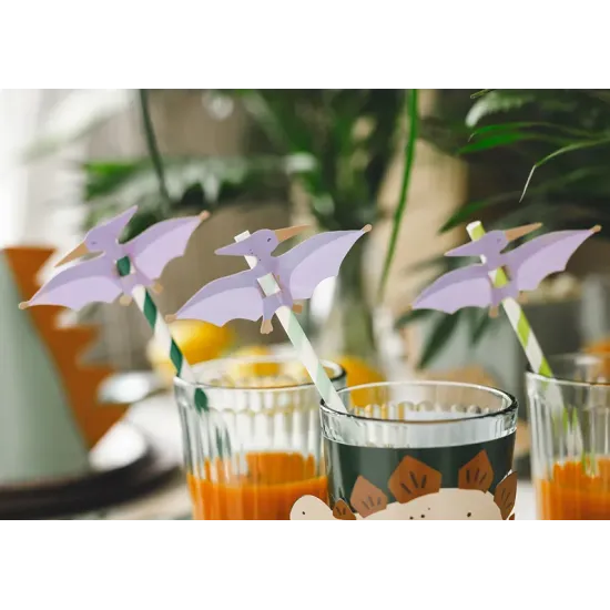 Brčka Dinosauři jsou skvělým společníkem pro děti při pití svých oblíbených nápojů.