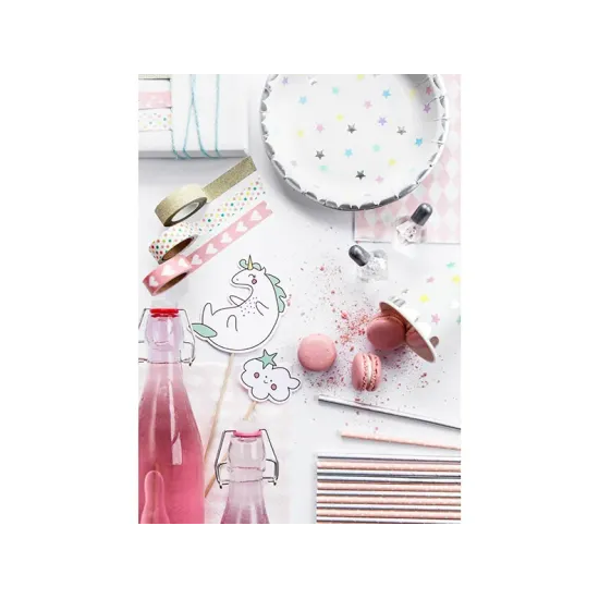 Talířky s motivem hvězd vhodné pro každou narozeninovou oslavu.