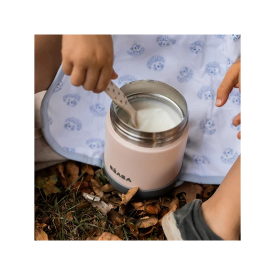 Růžová termoska na jídlo vhodná na dlouhé cesty pro malé mlsouny.