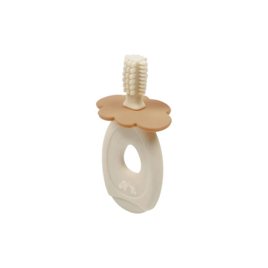 Silikonový kartáček na první zoubky Bebeconfort, ergonomický a bezpečný, ideální pro miminka od 6 měsíců. 