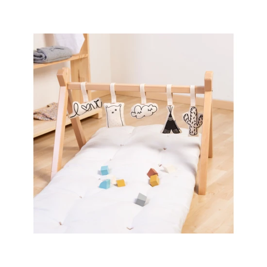 Childhome Natural – dřevěná hrazda Tipi Play na závěsné hračky