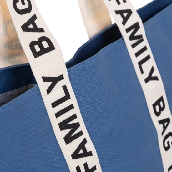 Prostorná cestovní taška Family Bag Indigo, kterou využijete při výletech s vaší rodinou, abyste měli vždy po ruce vše potřebné. 
