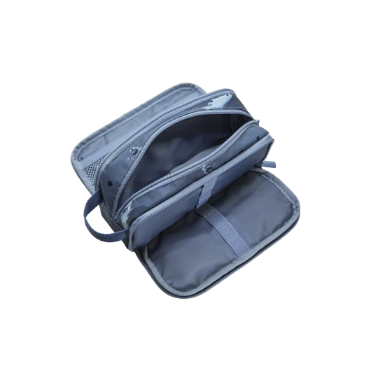 Kvalitní modrý penál Astronaut Blue je nezbytností každého školáka.