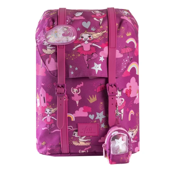 Lehoučká školní taška Ballerina Dark Pink skvěle sedí na zádech malého studenta.