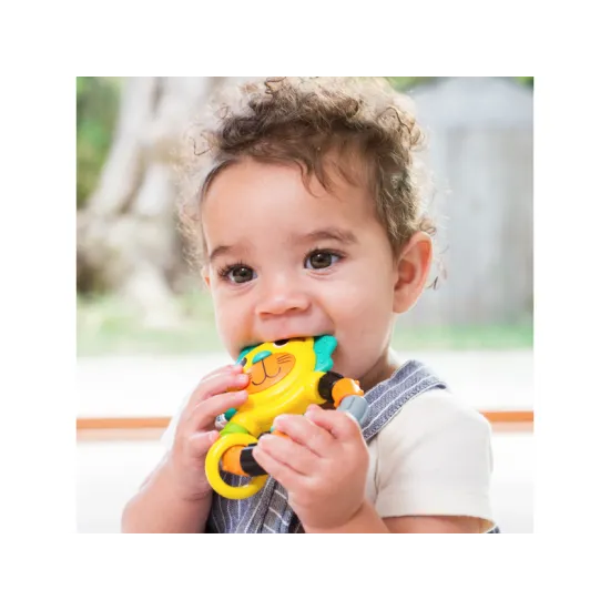 Chrastítko a kousátko ve výrazných barvách pro nejmenší miminka.