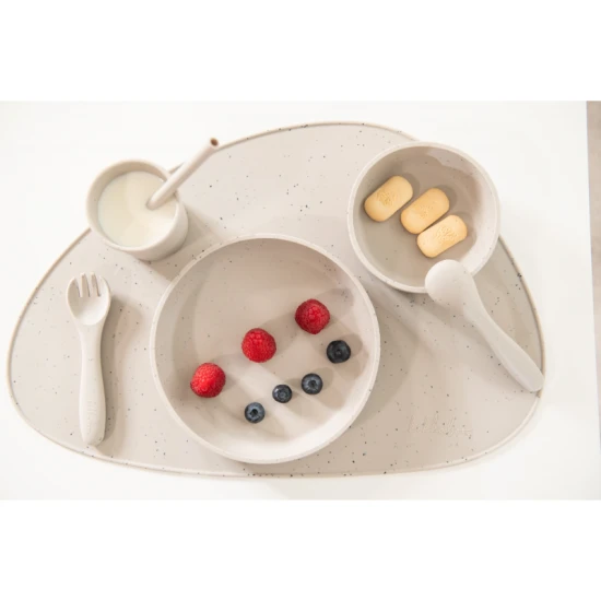 Jídelní sada 5dílná Platinum Silicone Sand - KikkaBoo 31302050002KB