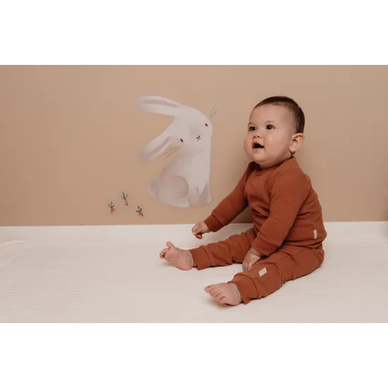 LITTLE DUTCH Samolepky na zeď Bunny Krásná samolepka ve stylu kreslené postavičky Bunny se hodí na každou zeď.