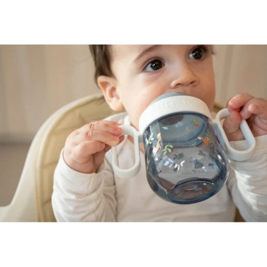 Hrnek s náustkem Forest Friends: První samostatné pití