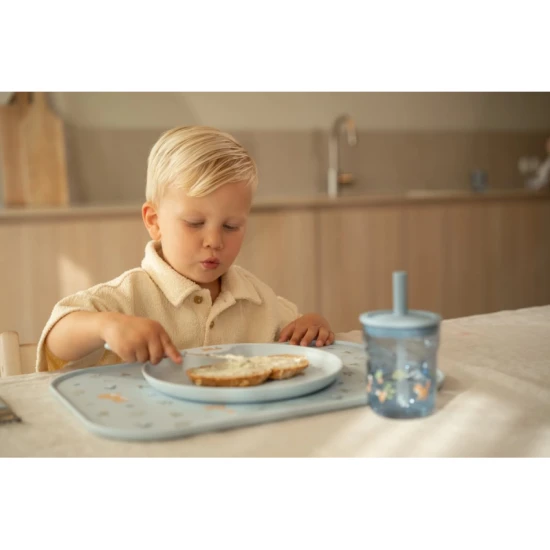 Stolování bez nehod – Podnos Little dutch s protiskluzovou podložkou	