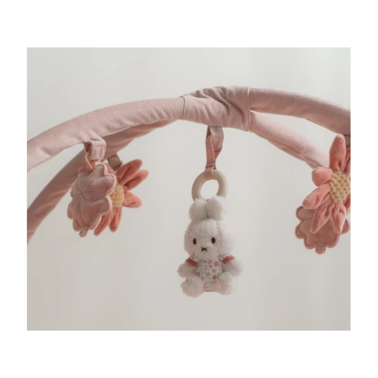 Hrací deka s hrazdou králíček Miffy Lucky Blossom Hrací deka Lucky Blossom s hrazdou a odnímatelnými hračkami Miffy