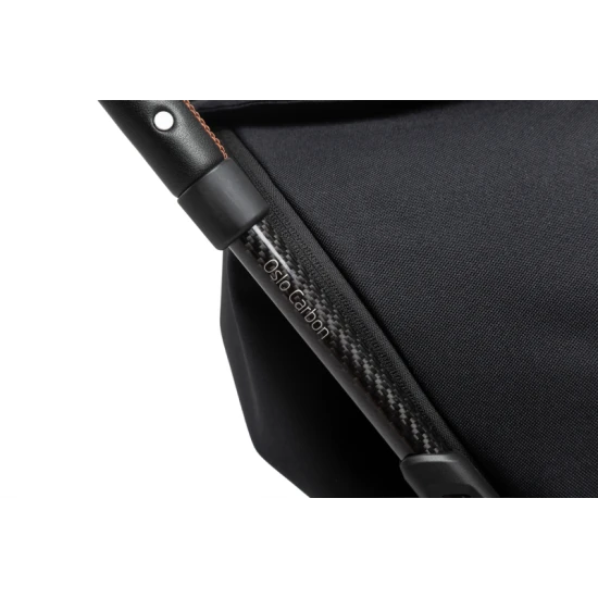 Maxi-Cosi Oslo Carbon kočárek Essential Black