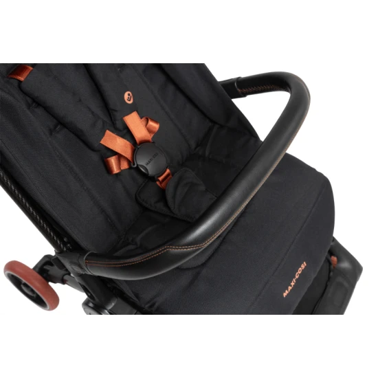 Maxi-Cosi Oslo Carbon kočárek Essential Black