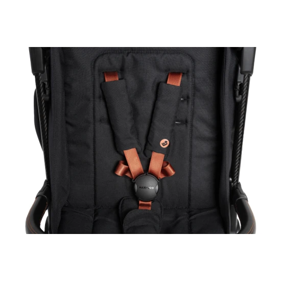 Maxi-Cosi Oslo Carbon kočárek Essential Black
